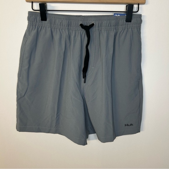*NWT* Huk Men’s Pursuit Volley Shorts in Night Owl Gray, Size Small - Picture 4 of 13